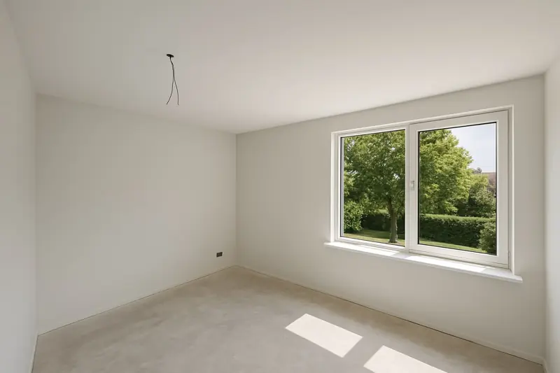 Kamer met gespoten wanden en plafond